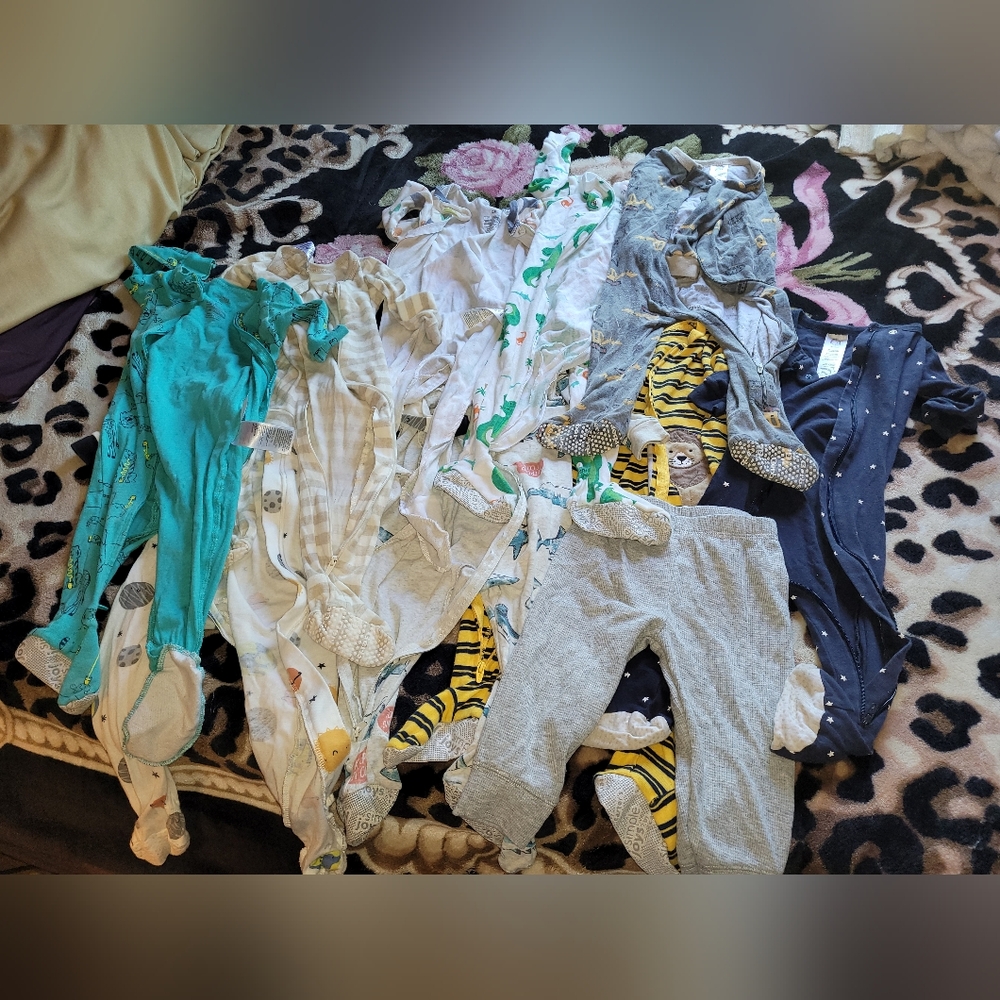 *SOLD* Baby infant clothing size 12 months bundle lot